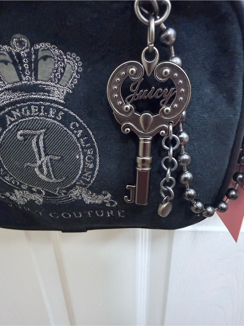 NWT Juicy Couture Black Crossbody Bag with Key Charm and Crest - Picture 2 of 6